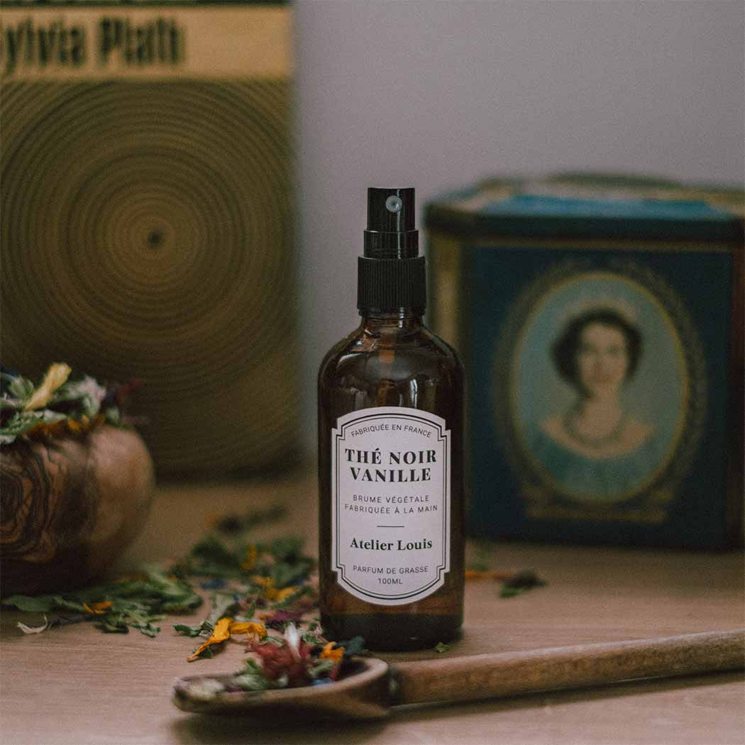 Parfum d'ambiance - Brume végétale Thé Noir & Vanille - Atelier Louis
